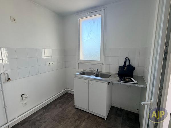 Appartement à vendre Cenon - 3 pièces, 63m² avec 2 chambre(s) à 171 700€ - AJP Immobilier Bordeaux Chartrons