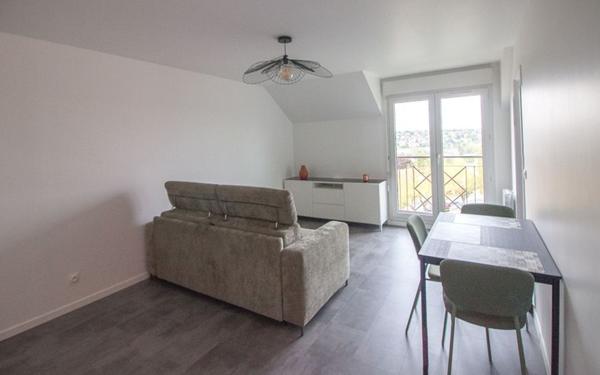 Appartement à louer    1 pièce • 30,54 m2 Osny