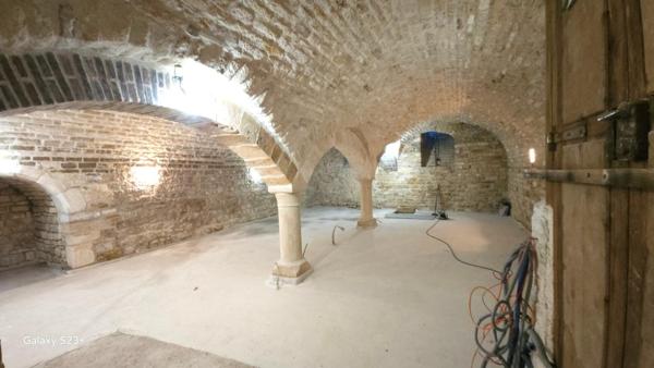 Caves  Voutées