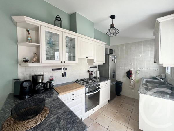 Maison à vendre  4 pièces - 94,45 m 2   ST PIERRE D OLERON  - 17