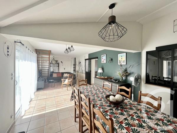 Maison à vendre  4 pièces - 94,45 m 2   ST PIERRE D OLERON  - 17