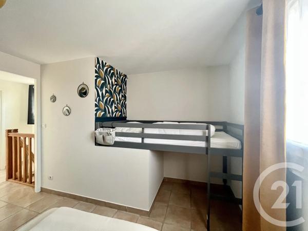Maison à vendre  4 pièces - 94,45 m 2   ST PIERRE D OLERON  - 17