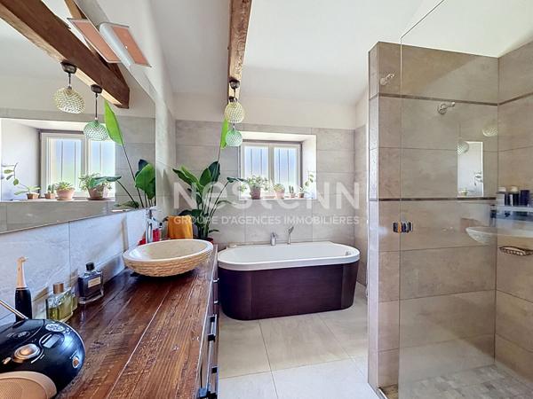 Maison d'exception aux portes de La Rochelle - Élégance, art de vivre-  158 m²- 4 ch - piscine et spa
