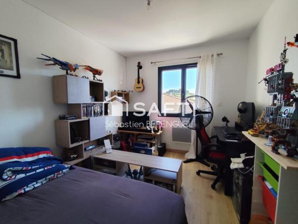 Maison récente avec garage et piscine Montagnac