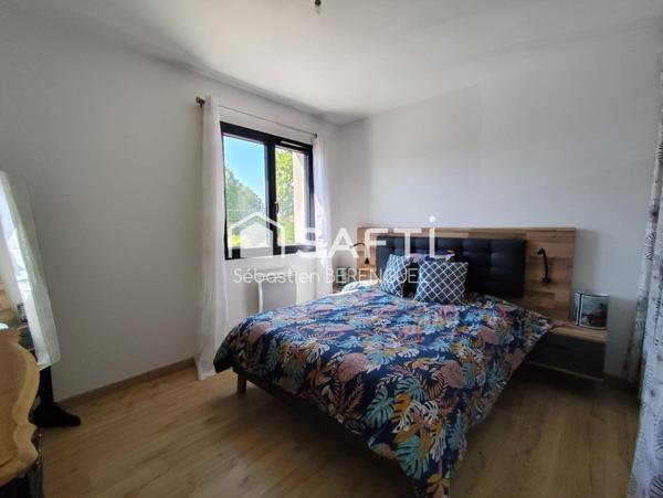 Maison récente avec garage et piscine Montagnac