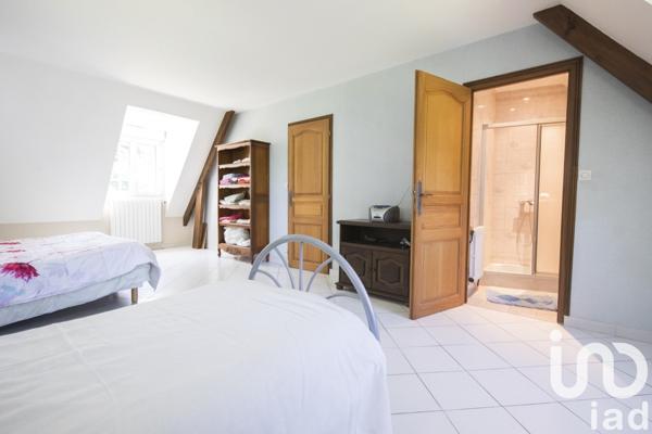 Maison 6 pièces de 210 m² à Mettray (37390)