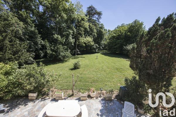 Maison 6 pièces de 210 m² à Mettray (37390)