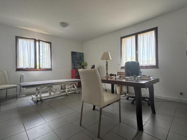 Maison à Saint Loubès de 4 pièces de 82 m² - Garage - Terrain de 981 m²