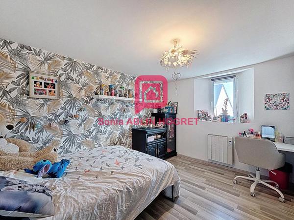 Maison 4 chambres dépendance et grand terrain