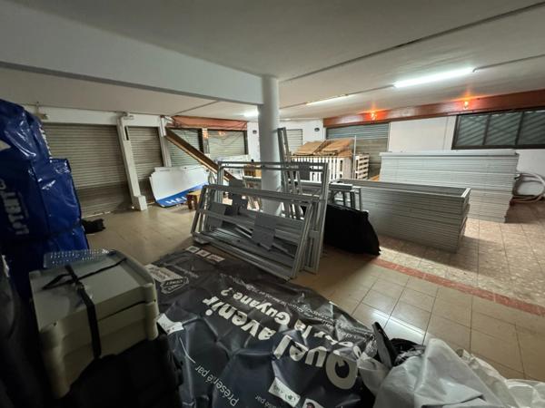 Superbe immeuble rue De Gaulle à Cayenne