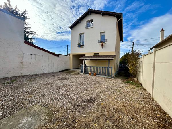 Immeuble de rapport Carrieres Sous Poissy €239 000 ** - Référence 8950