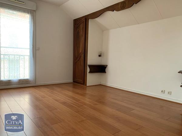 Appartement à louer 3 pièces 81m²