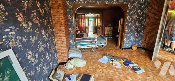 Gros potentiel pour cette maison à vendre à proximité immédiate du centre et des écoles. Celle-...