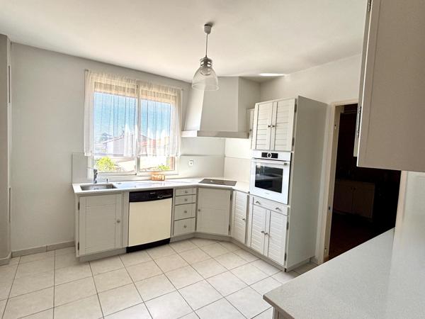 Maison sur Fontalba avec garage et jardin