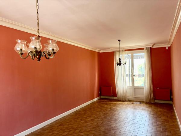 Maison sur Fontalba avec garage et jardin