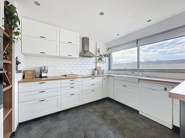 Nantes centre ville - Appartement 105m2, 3 chambres, balcon, garage et cave