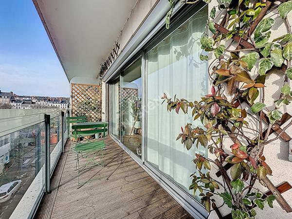 Nantes centre ville - Appartement 105m2, 3 chambres, balcon, garage et cave