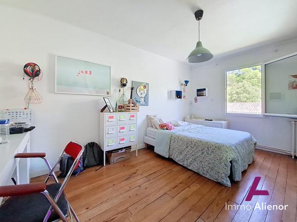 Maison  ancienne avec cachet de 200 m² Camblanes et Meynac