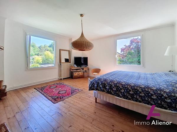 Maison  ancienne avec cachet de 200 m² Camblanes et Meynac