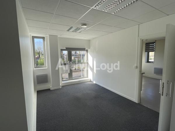 Bureaux à louer et à vendre à Tourcoing - Parc tertiaire moderne proche gare
