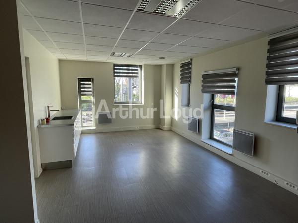 Bureaux à louer et à vendre à Tourcoing - Parc tertiaire moderne proche gare