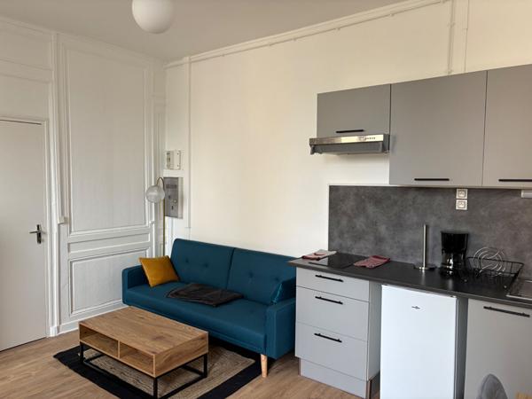 APPARTEMENT T2 MEUBLÉ - RUE JEANREVEL