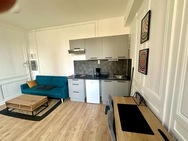 APPARTEMENT T2 MEUBLÉ - RUE JEANREVEL