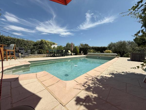 Vente Villa 5 pièces à Saint-Saturnin-Lès-Apt