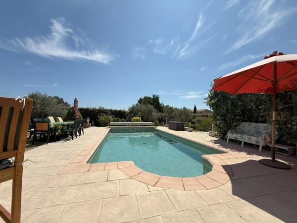 Vente Villa 5 pièces à Saint-Saturnin-Lès-Apt