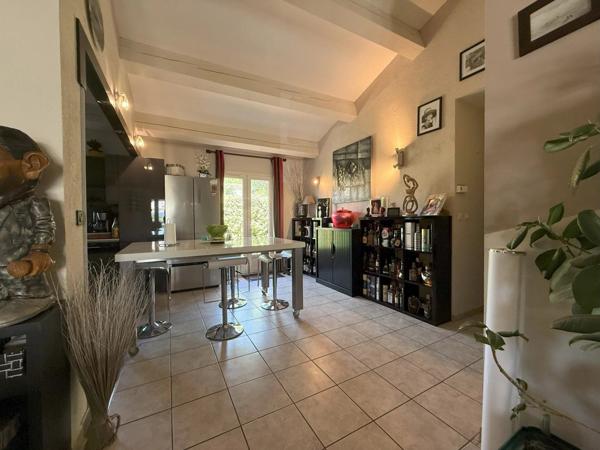 Vente Villa 5 pièces à Saint-Saturnin-Lès-Apt