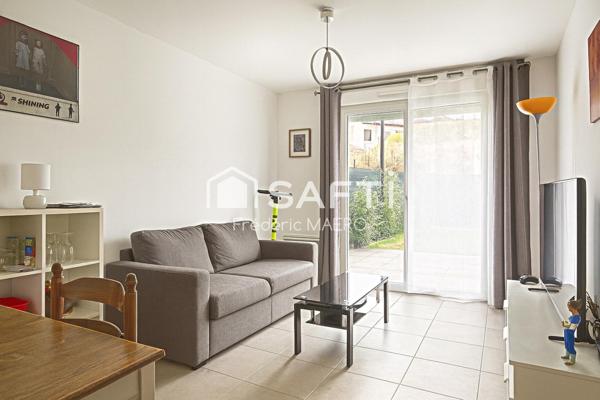 Rez de jardin actuellement loué, résidence récente au Clos de la Mathe