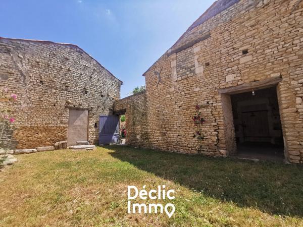 Vente maison à rénover Saint pierre le vieux, 114m² 570m² 5 pièces 120 750€