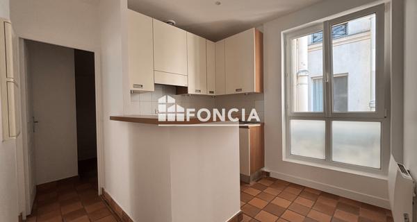 Location Appartement 2 pièces 55.76 m² - Paris 75009