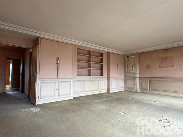 Versailles appartement 4 vraies chambres. Vue imprenable sur Versailles et Notre-Dame