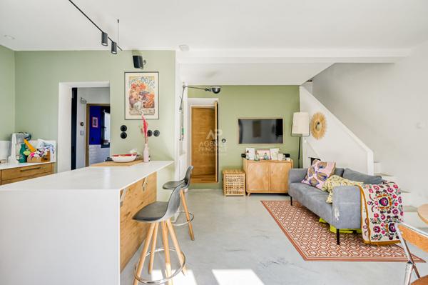 Maison Nanterre limite Rueil Malmaison 5 pièces de 80m2 535 000 € **  - Référence  15428