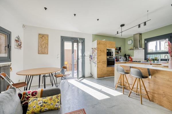 Maison Nanterre limite Rueil Malmaison 5 pièces de 80m2 535 000 € **  - Référence  15428