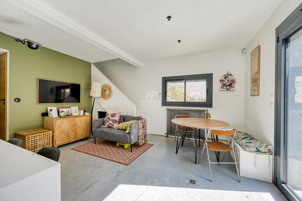 Maison Nanterre limite Rueil Malmaison 5 pièces de 80m2 535 000 € **  - Référence  15428