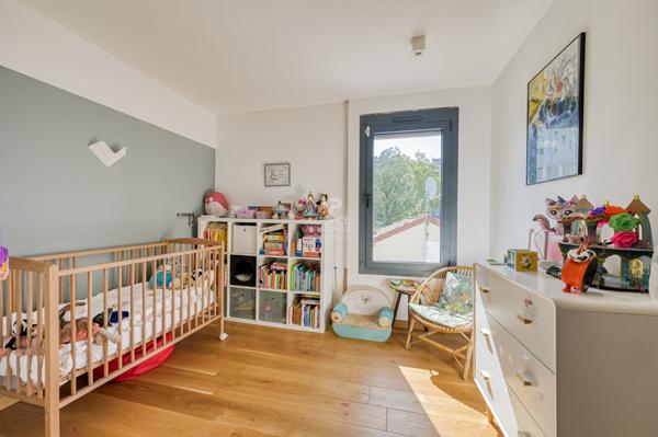 Maison Nanterre limite Rueil Malmaison 5 pièces de 80m2 535 000 € **  - Référence  15428