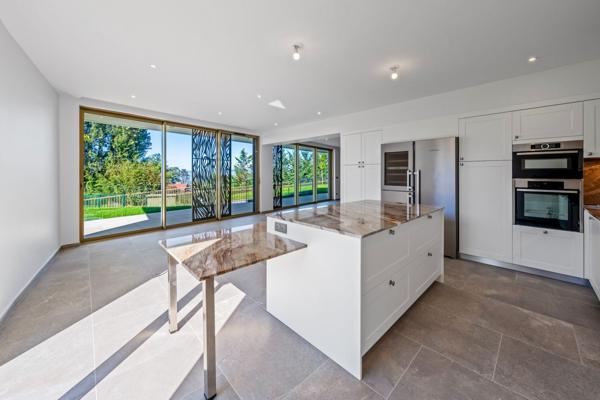 Vente Appartement de luxe Évian-les-Bains 6 Pièces 282 m²