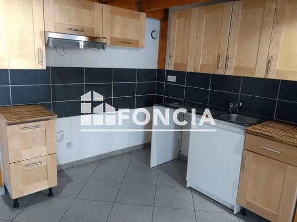 Location Appartement 2 pièces 52 m² - 143 RUE DE LA CHAPELLE Villeneuve Les Magelone 34750