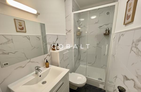 Studio rénové Rond-Point de Paris