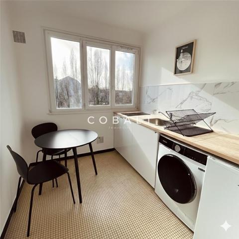 Studio rénové Rond-Point de Paris