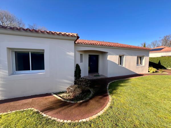 Magnifique Maison de 170m2 plain pied - 4 Chambres - 1 Bureau - Orienté Sud - Terrain de 1700 m2