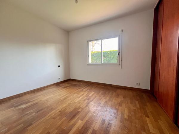 Magnifique Maison de 170m2 plain pied - 4 Chambres - 1 Bureau - Orienté Sud - Terrain de 1700 m2