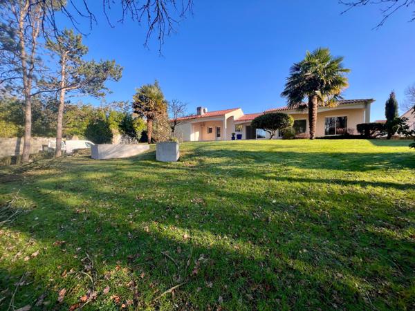 Magnifique Maison de 170m2 plain pied - 4 Chambres - 1 Bureau - Orienté Sud - Terrain de 1700 m2