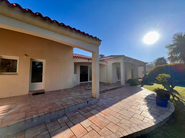 Magnifique Maison de 170m2 plain pied - 4 Chambres - 1 Bureau - Orienté Sud - Terrain de 1700 m2