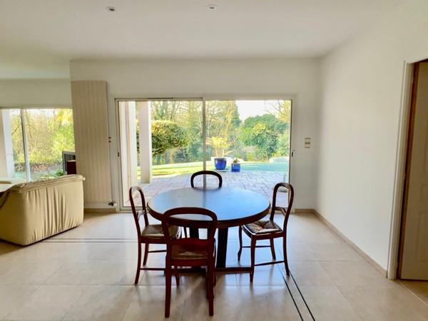 Magnifique Maison de 170m2 plain pied - 4 Chambres - 1 Bureau - Orienté Sud - Terrain de 1700 m2