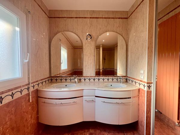 Magnifique Maison de 170m2 plain pied - 4 Chambres - 1 Bureau - Orienté Sud - Terrain de 1700 m2