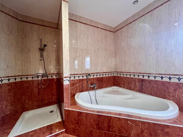 Magnifique Maison de 170m2 plain pied - 4 Chambres - 1 Bureau - Orienté Sud - Terrain de 1700 m2