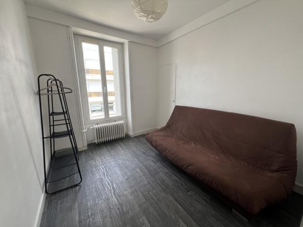 Appartement
                                                                                                                                                                                                                                                                                                                        3 pièce(s)                                                                                                                                                                                                          2 chambre(s)                                                                                                                                                                                                          52.83  m²